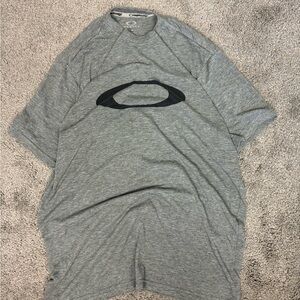 Y2k big logo oakley gray tshirt‎